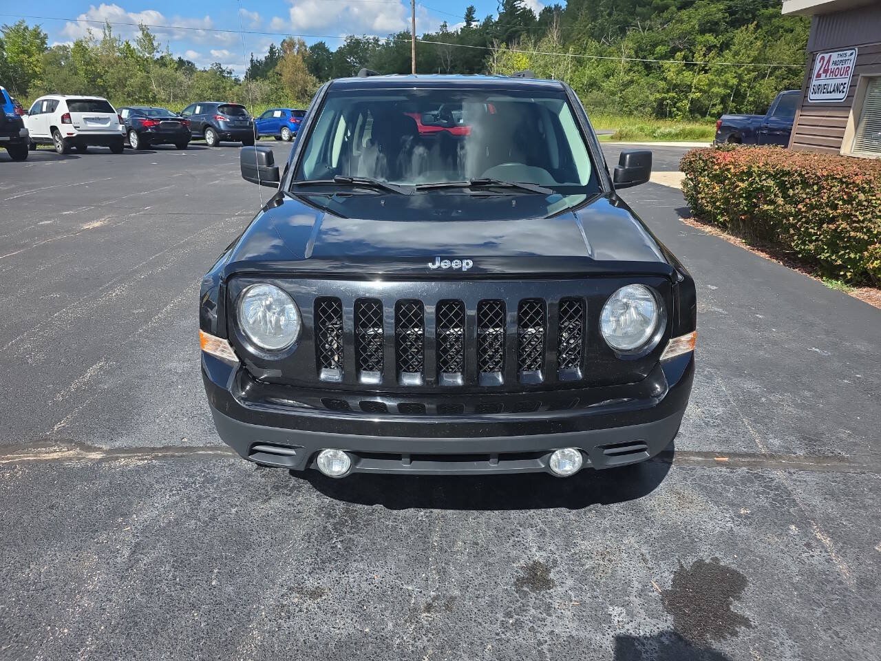 Used 2014 Jeep Patriot Latitude w/ Mopar Trailer Tow Group AWD/4WD image 3