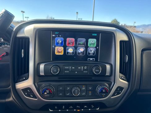 Used 2018 GMC Sierra 1500 SLT image 27