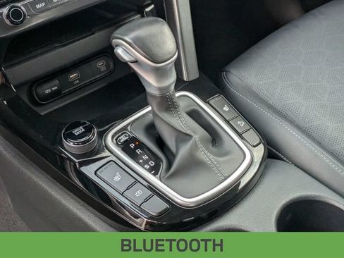 Used 2024 Kia Seltos EX FWD image 19