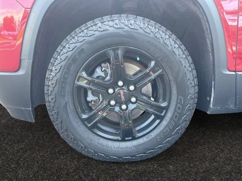 Used 2023 GMC Acadia AT4 w/ Technology Package AWD/4WD image 13