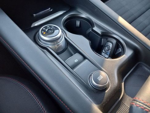 Used 2025 Ford Explorer ST-Line w/ ST-Line Street Pack image 18