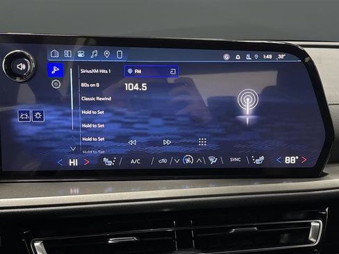 New 2026 Chevrolet Traverse LT image 18