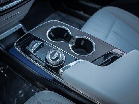 Used 2024 Cadillac Lyriq Sport image 25