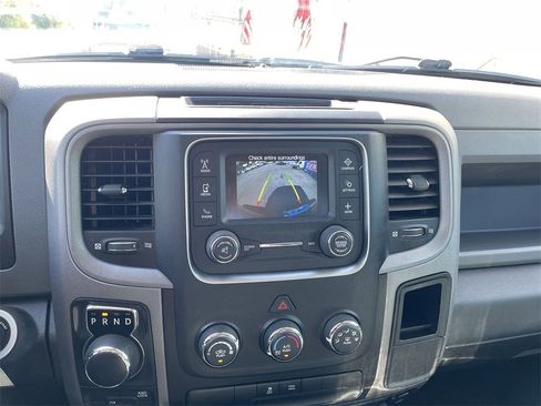 Used 2018 RAM 1500 Express image 19