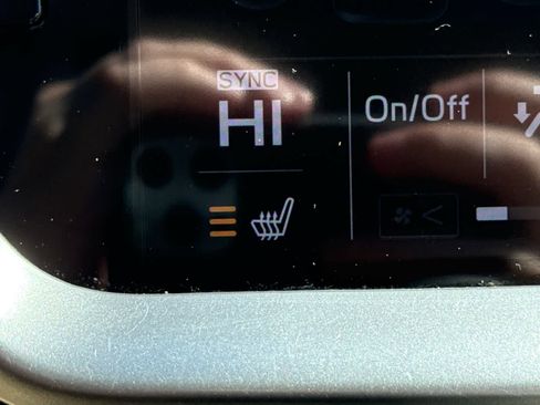 Used 2021 Subaru Outback Limited XT image 21