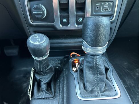 Certified 2024 Jeep Wrangler Sport AWD/4WD image 18