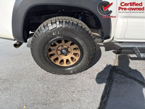 Used 2020 Toyota Tacoma TRD Off-Road AWD/4WD image 20