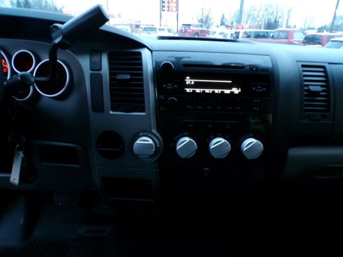 Used 2012 Toyota Tundra 2WD Double Cab w/ Tow Pkg image 9