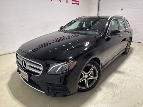 Used 2017 Mercedes-Benz E 400 4MATIC Wagon w/ Premium 1 Package image 2