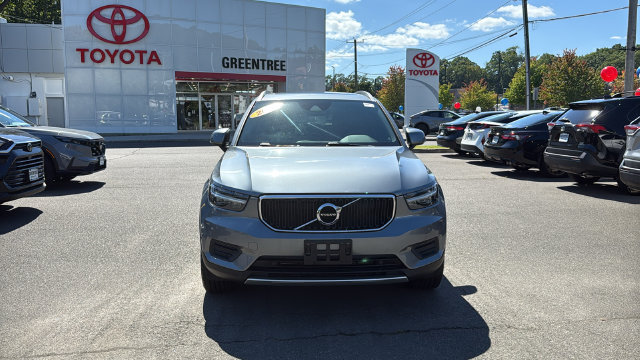 Used 2019 Volvo XC40 T5 Momentum AWD/4WD image 2