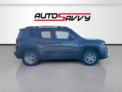 Used 2023 Jeep Renegade Latitude w/ Premium Group image 8