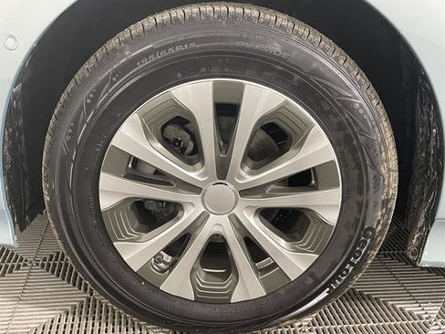 Used 2019 Toyota Prius LE image 24