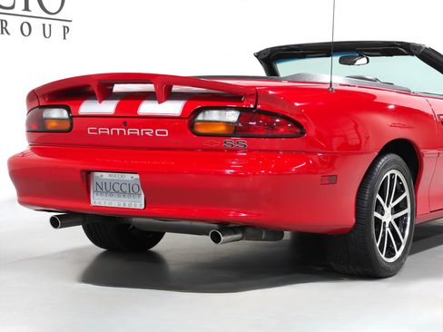 Used 2002 Chevrolet Camaro Z28 w/ SS Performance/Appearance Pkg image 13