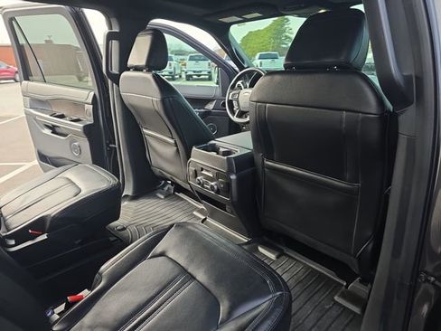 Used 2021 Ford Expedition Max Limited image 11