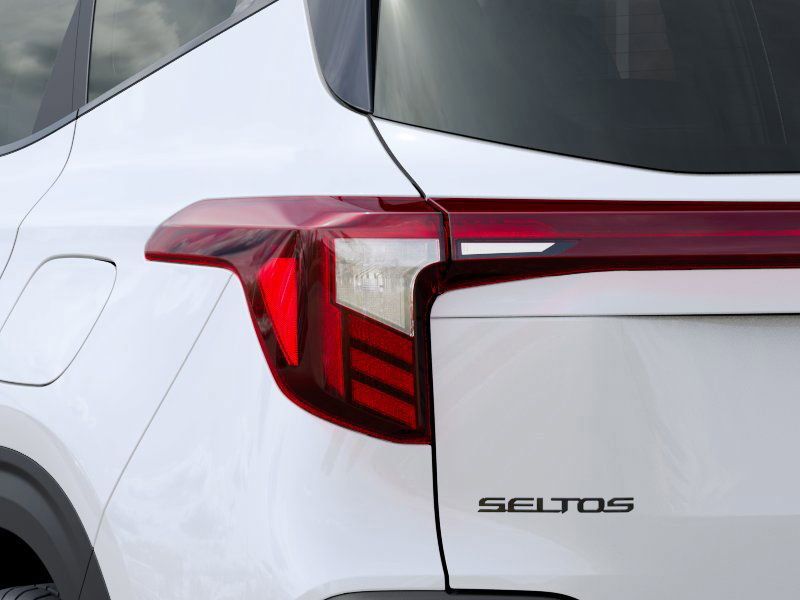 Used 2025 Kia Seltos S FWD image 11