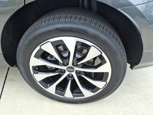 New 2026 Audi Q3 quattro 2.0T AWD/4WD image 24