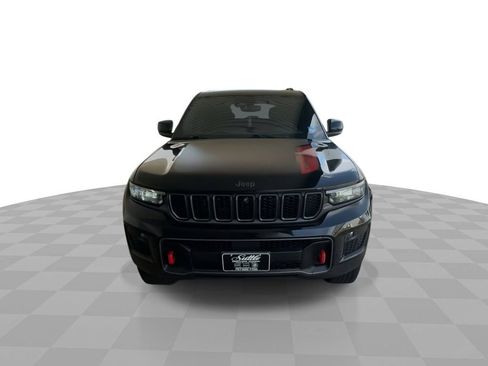 Used 2022 Jeep Grand Cherokee Trailhawk AWD/4WD image 3