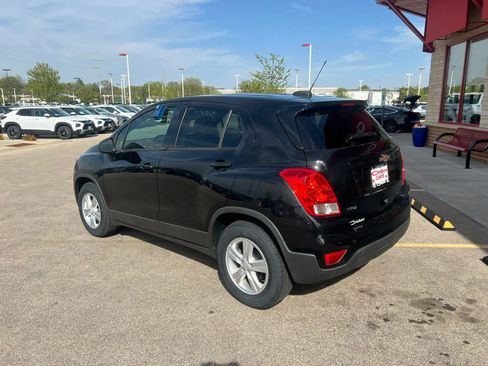 Used 2019 Chevrolet Trax LS w/ Tint and Cruise Package FWD image 5