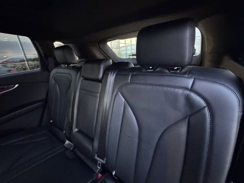 Used 2020 Lincoln Nautilus Reserve w/ Equipment Group 201A image 15