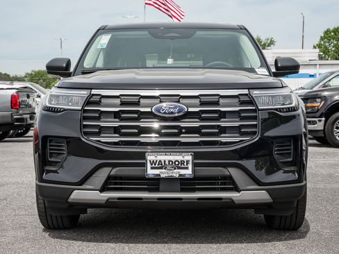 New 2026 Ford Explorer Active image 2