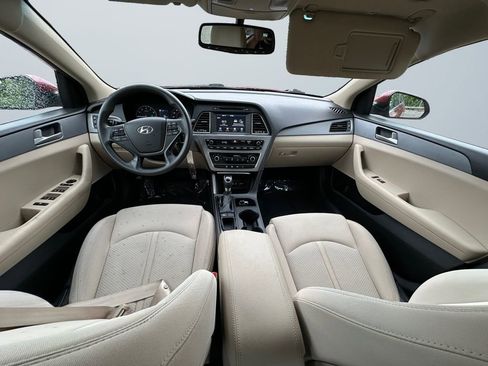 Used 2017 Hyundai Sonata SE FWD image 10
