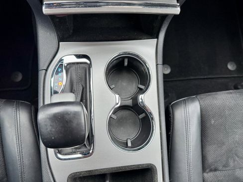 Used 2020 Jeep Grand Cherokee Altitude image 15