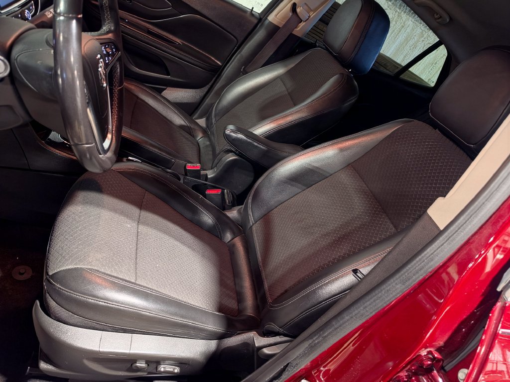 Used 2021 Buick Encore Preferred FWD image 6