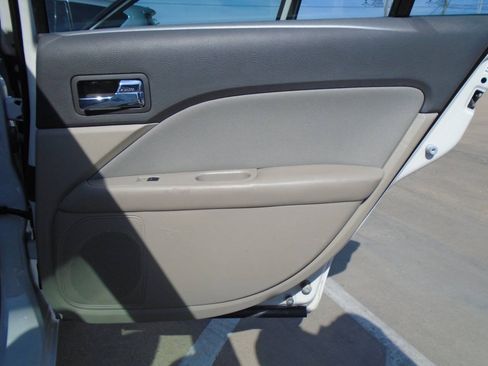 Used 2012 Ford Fusion S FWD image 27
