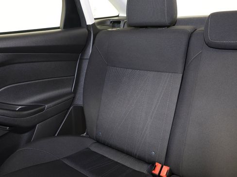 Used 2017 Ford Focus SE FWD image 12