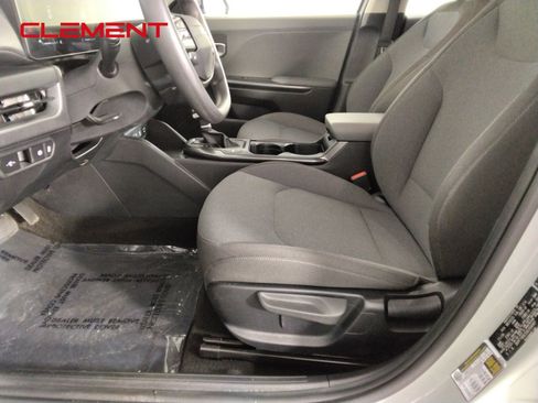 Used 2025 Kia K4 FWD image 22