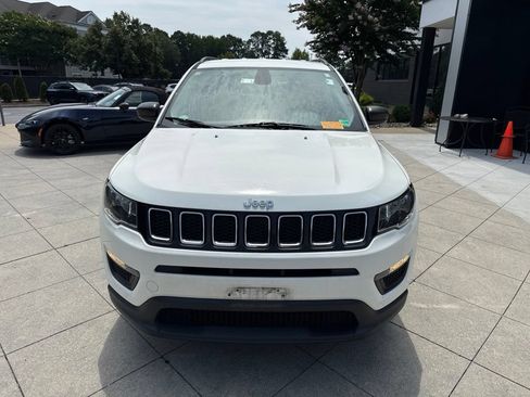 Used 2019 Jeep Compass Sport AWD/4WD image 2