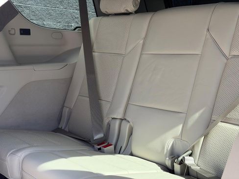 Used 2025 Cadillac Escalade Sport Platinum AWD/4WD image 14