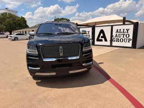 Used 2019 Lincoln Navigator Black Label w/ Cargo Package AWD/4WD image 8
