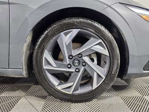 Used 2024 Hyundai Elantra Limited FWD image 12