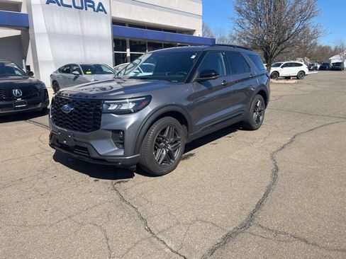 Used 2025 Ford Explorer ST-Line w/ ST-Line Street Pack AWD/4WD image 29