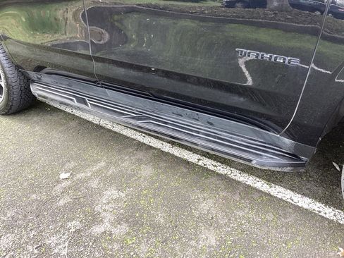 Used 2023 Chevrolet Tahoe RST image 7