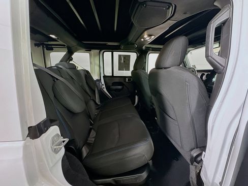 Used 2023 Jeep Wrangler Unlimited Rubicon 4xe image 29