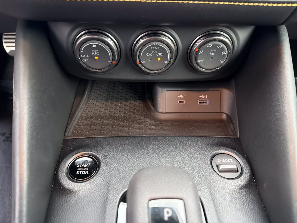 Used 2023 Nissan Z w/ Floor Mat Package (L93) RWD image 26