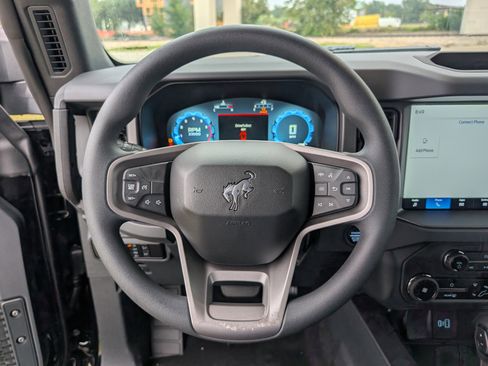 New 2025 Ford Bronco 2-Door image 12