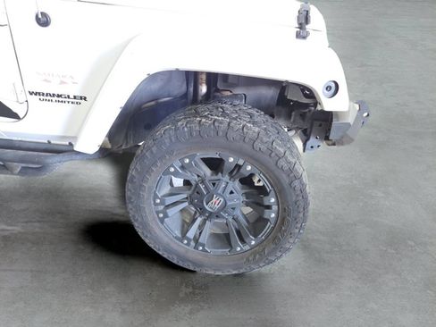 Used 2013 Jeep Wrangler Unlimited Sahara w/ Connectivity Group AWD/4WD image 51