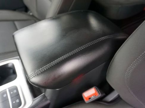 Certified 2023 Ford Explorer XLT image 23