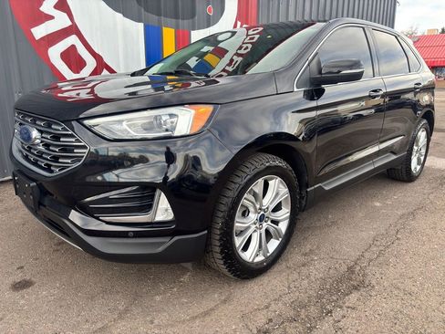 Used 2021 Ford Edge Titanium image 4