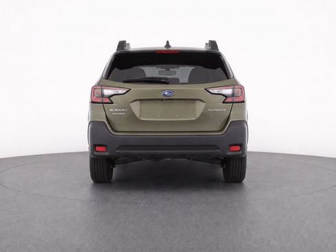 Used 2025 Subaru Outback Premium AWD/4WD image 6