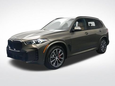 New 2026 BMW X5 xDrive50e w/ M Sport Package AWD/4WD image 9