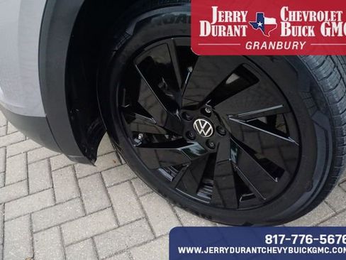 Used 2024 Volkswagen Atlas SE image 9