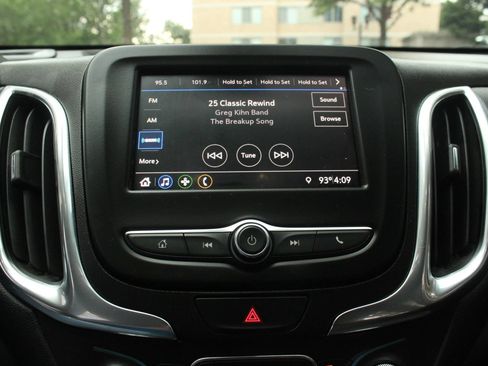 Used 2020 Chevrolet Equinox LT w/ LPO, Floor Liner Package AWD/4WD image 30