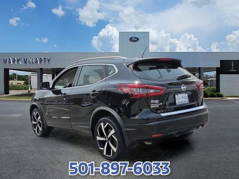 Used 2020 Nissan Rogue Sport SL FWD image 3