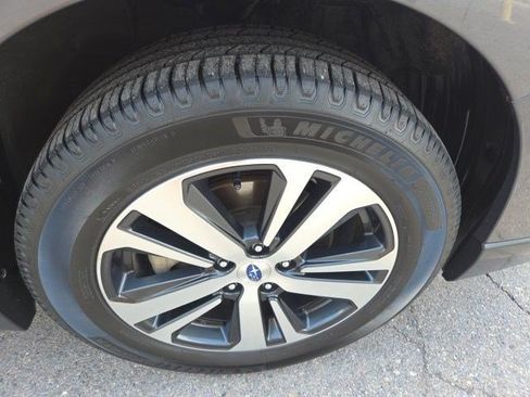Used 2019 Subaru Outback 3.6R Limited AWD/4WD image 22