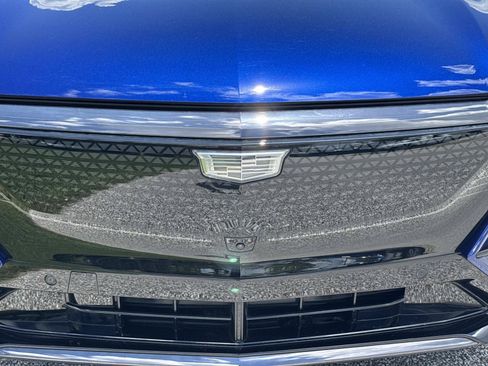 Used 2026 Cadillac Lyriq Sport AWD/4WD image 8