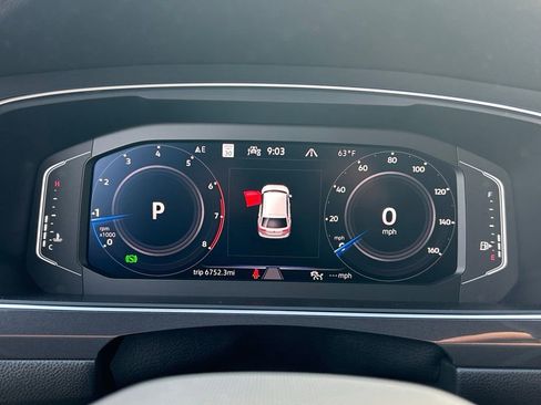 Used 2024 Volkswagen Tiguan SEL R-Line image 30